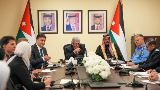 صورة حول : القطامين يبحث مخالفات السير وتطوير قطاع الشاحنات في اجتماع موسع القطامين يبحث مخالفات السير وتطوير قطاع الشاحنات في اجتماع موسع