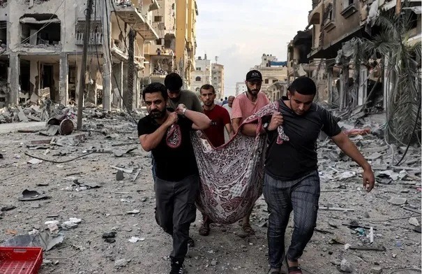 صورة حول : استشهاد مسن فلسطيني برصاص طائرة مسيرة إسرائيلية في غزة استشهاد مسن فلسطيني برصاص طائرة مسيرة إسرائيلية في غزة