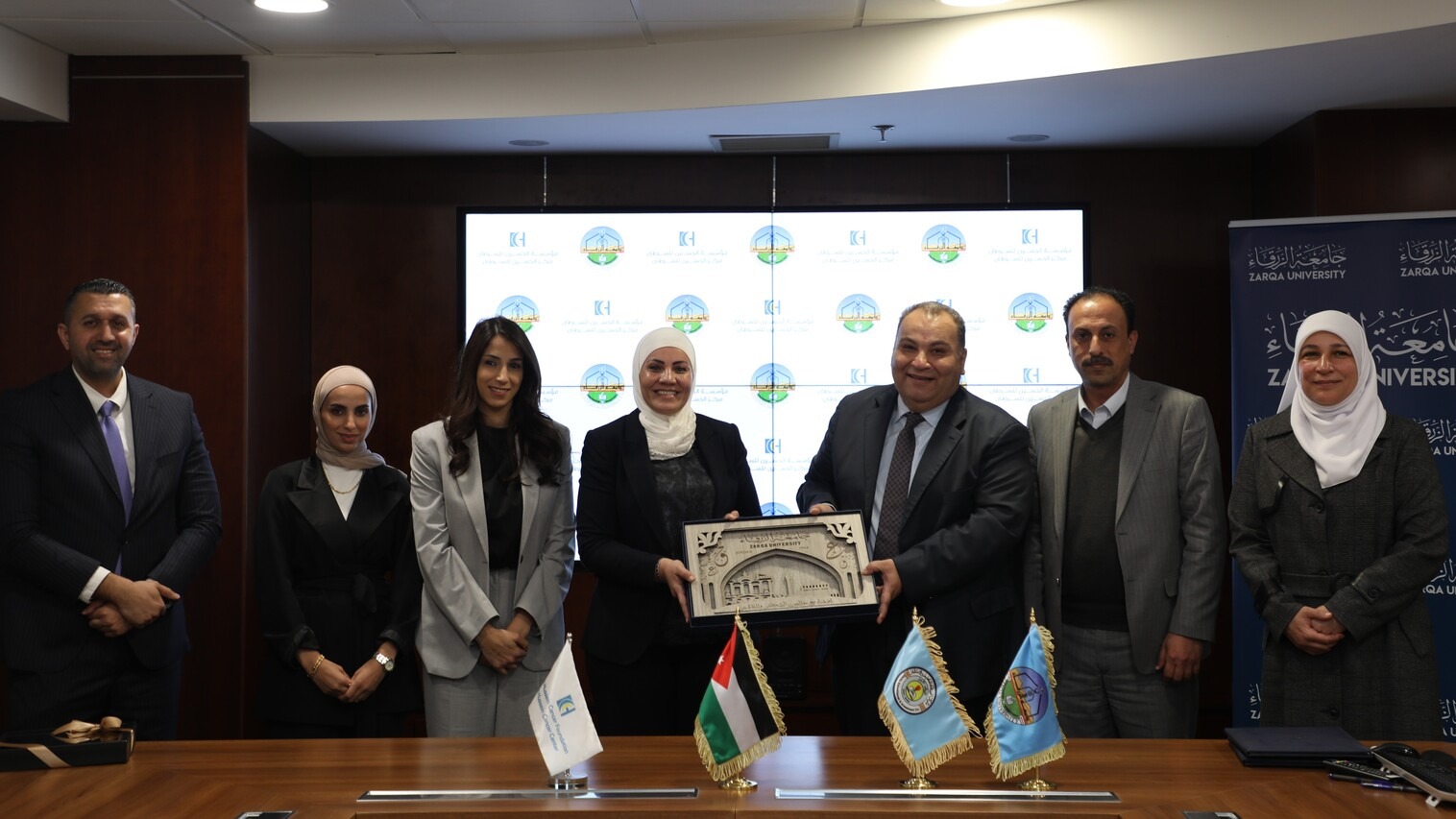 صورة حول : جامعة الزرقاء توقع مذكرة تفاهم مع مؤسسة الحسين للسرطان لتعزيز الوعي الصحي جامعة الزرقاء توقع مذكرة تفاهم مع مؤسسة الحسين للسرطان لتعزيز الوعي الصحي