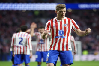 سورلوث يقود أتليتيكو مدريد بثلاثية ويقوده إلى دور الـ16 في دوري الأبطال