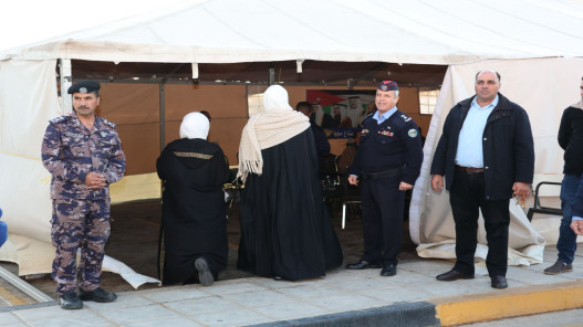 صورة حول : مبادرة إنسانية من الأمن العام لإفطار الصائمين عبر المعابر الحدودية مبادرة إنسانية من الأمن العام لإفطار الصائمين عبر المعابر الحدودية