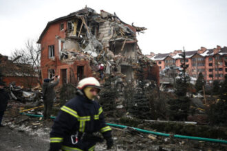 جنيف تجمع أوكرانيا وواشنطن: إعادة إعمار بـ800 مليار دولار رغم تعثر السلام