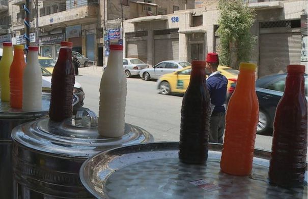 صورة حول : إتلاف 5 آلاف لتر عصائر "فاسدة" وترحيل 218 بسطة مخالفة إتلاف 5 آلاف لتر عصائر "فاسدة" وترحيل 218 بسطة مخالفة