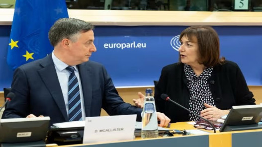 الاتحاد الأوروبي يؤكد دعمه لاستقرار المتوسط والشرق الأوسط