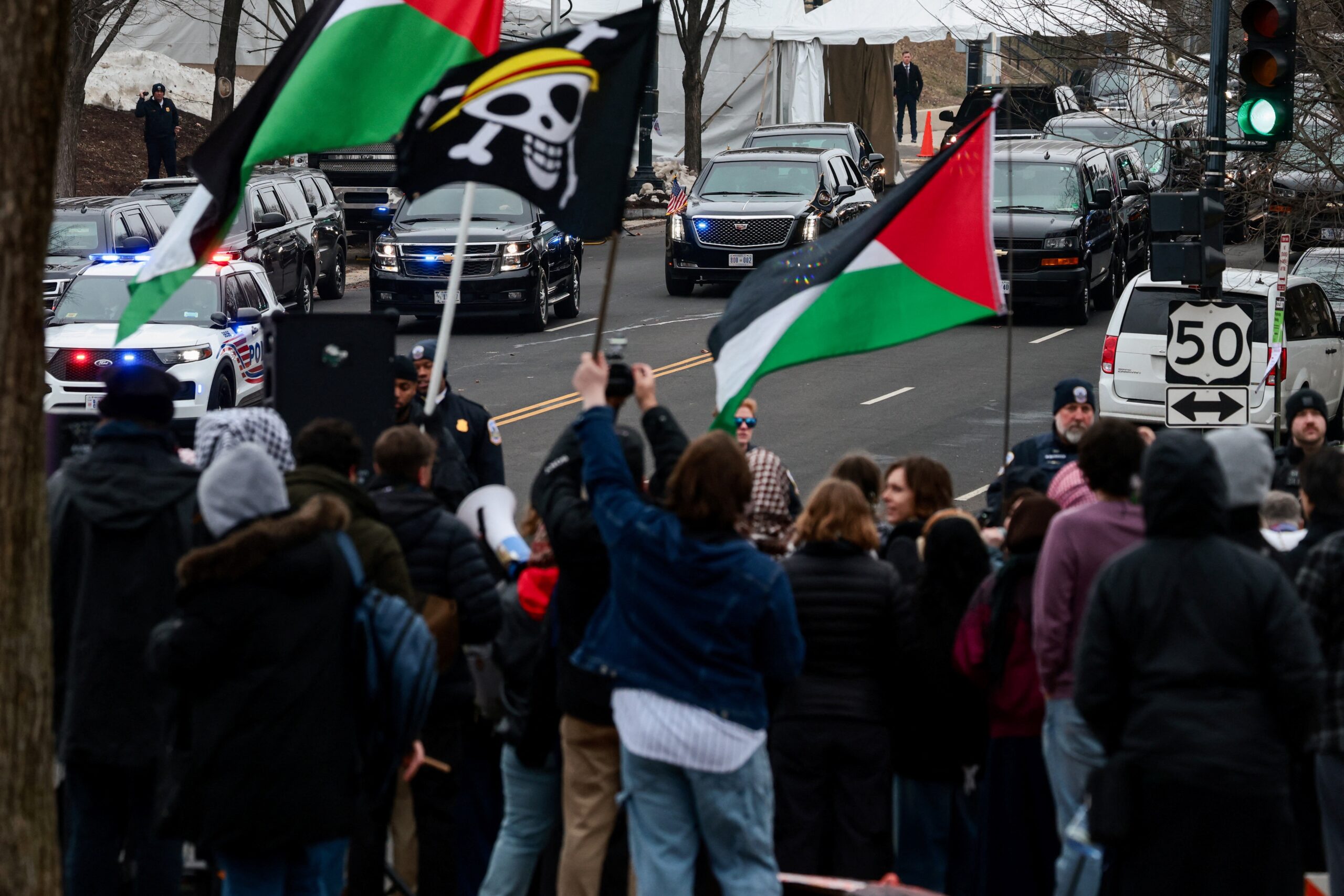 صورة حول : استطلاع "غالوب" يكشف تفوق التعاطف مع الفلسطينيين (41%) على الإسرائيليين في الولايات المتحدة استطلاع "غالوب" يكشف تفوق التعاطف مع الفلسطينيين (41%) على الإسرائيليين في الولايات المتحدة