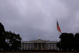 قاضٍ أميركي يرفض طلبًا لوقف مشروع قاعة احتفالات جديدة في البيت الأبيض