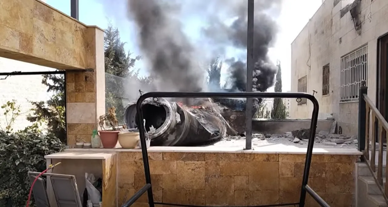 سقوط شظايا صاروخ في مرج الحمام