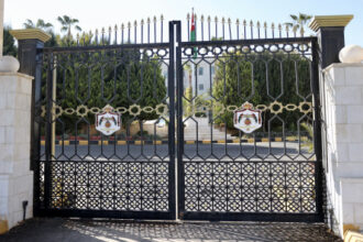 الصفدي: الهجمات الإيرانية على الأردن اعتداء غير مبرّر ونرفضها رفضًا قاطعًا