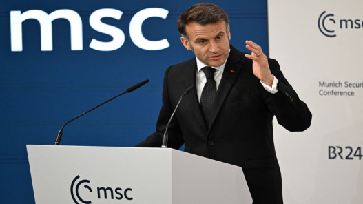 صورة حول : ماكرون: فرنسا لم تشارك في الهجوم على إيران والضربات لن تحل أزمة البرنامج النووي ماكرون: فرنسا لم تشارك في الهجوم على إيران والضربات لن تحل أزمة البرنامج النووي