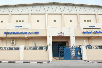 بلدية الخليل تدين نقل صلاحياتها للاحتلال 