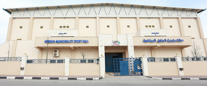 بلدية الخليل تدين نقل صلاحياتها للاحتلال 