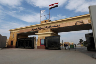 الفلسطينيون يترقبون فتح معبر رفح جزئيًا الأحد