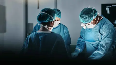 أطباء أمريكيون يبقون مريضًا على قيد الحياة 48 ساعة بلا رئتين باستخدام نظام اصطناعي مبتكر