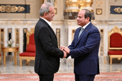 صورة حول : الرئيس المصري والسيد الإيراني يبحثان الملف النووي وسبل احتواء التصعيد في المنطقة الرئيس المصري والسيد الإيراني يبحثان الملف النووي وسبل احتواء التصعيد في المنطقة