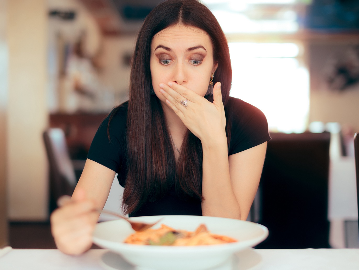 صورة حول : فقدان الشهية العصبي: صرخة نفسية خلف النحافة المفرطة.. الأسباب وسبل النجاة فقدان الشهية العصبي: صرخة نفسية خلف النحافة المفرطة.. الأسباب وسبل النجاة