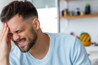 "آلام لا تُهمل".. متى يتوجب عليك الاتصال بالطوارئ فوراً؟