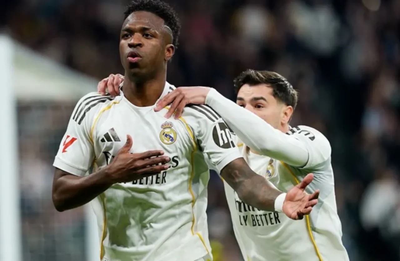 "هذا ليس سوقنا".. كيف كرس ريال مدريد "عقيدته الصيفية" رغم زلزال النتائج والتعاقدات الدفاعية؟