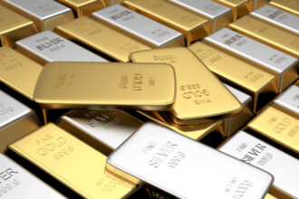 أسعار الذهب والفضة تهبط مع تشديد شروط التداول في بورصة شيكاغو