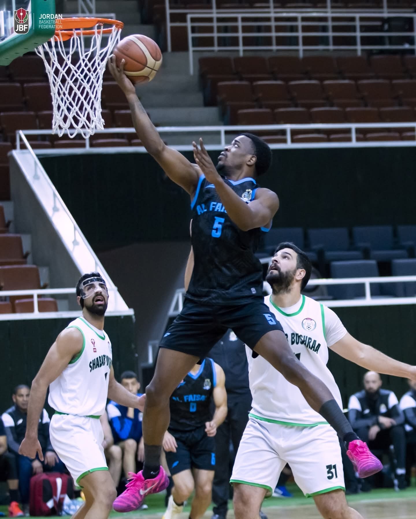 الفيصلي يكتسح شباب بشرى 107–79 في دوري CFI لكرة السلة