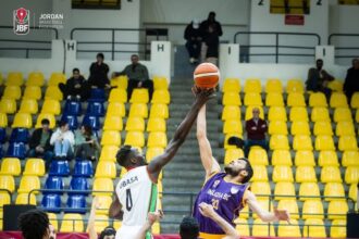 الإنجليزية يتجاوز الوحدات في مواجهة قوية بدوري CFI لكرة السلة