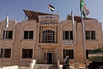 بلدية المزار الشمالي تغلق محطة غسيل مركبات لمخالفات بيئية