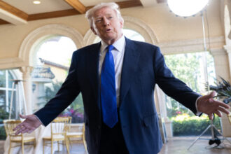 محكمة فلوريدا تحكم بالسجن مدى الحياة على ريان روث لمحاولته اغتيال ترامب