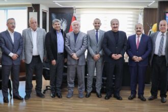 شركة كهرباء إربد تكرم المحافظ السابق رضوان العتوم تقديرًا لجهوده التنموية والخدمية