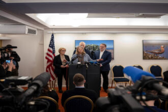 وفد من الكونغرس الأميركي يزور غرينلاند لإعادة بناء الثقة بعد تصريحات ترامب المثيرة للجدل