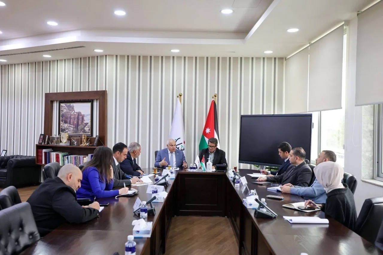 الشباب والعمل يبحثان برامج تدريبية نوعية لتعزيز التوظيف