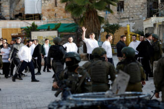 بريطانيا تدعو إسرائيل للتراجع عن توسيع السيطرة على الضفة الغربية وتؤكد دعم حل الدولتين