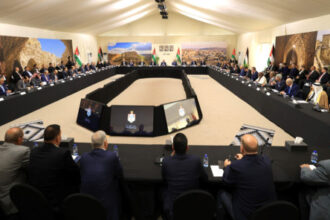 الطراونة يشيد بزيارات الحكومة الميدانية للكرك ويطالب بمشاريع تنموية لمواجهة البطالة