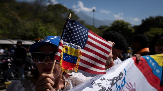 صورة حول : آلاف المتظاهرين في كراكاس يطالبون بالعفو عن السجناء السياسيين آلاف المتظاهرين في كراكاس يطالبون بالعفو عن السجناء السياسيين