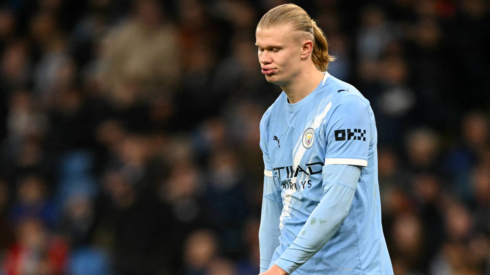 جدل في إنجلترا بعد استبدال هالاند بهدوء وقائي..