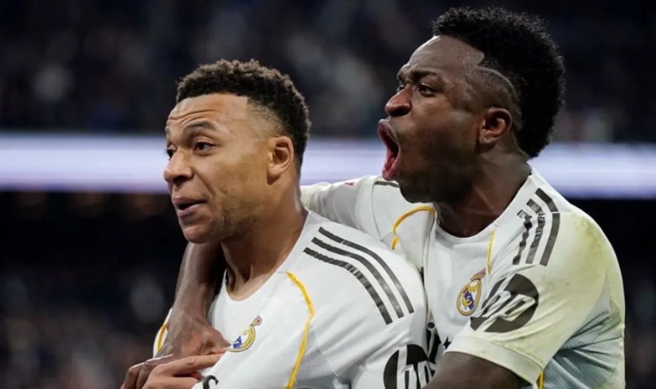 زلزال في "الميركاتو".. مانشستر سيتي يفاوض فينيسيوس جونيور لضمه مجاناً من ريال مدريد