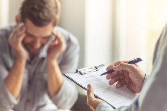 طهبوب تشيد بـ "سرعة الاستجابة": وزير الصحة يغلق ثغرة التجاوزات المهنية.