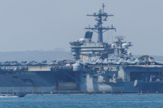 ترامب: حاملة طائرات ثانية ستتوجه قريبًا إلى الشرق الأوسط