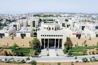 اتفاقية لتطوير أبراج تجارية في مجمع الملك الحسين للأعمال