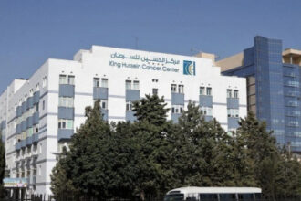 عاجل| الحكومة تصرف 62 مليون دينار لتأمين علاج 4.1 مليون مواطن من السرطان