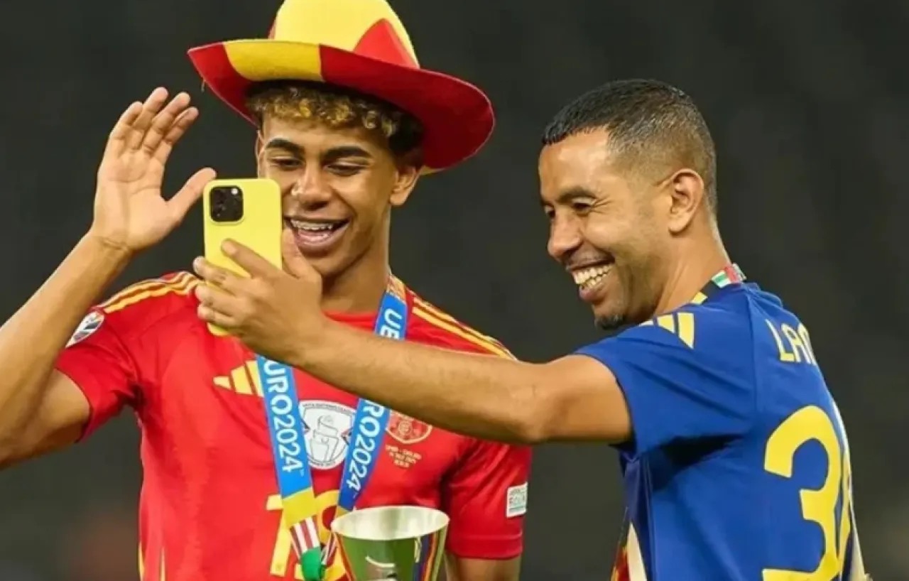 والد "لامين يامال" مطلوب في "سجن التوأم".. هل يقتحم منير نصراوي عالم برامج الواقع؟