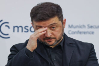 زيلينسكي يحذر من هجمات روسية جديدة تستهدف قطاع الطاقة