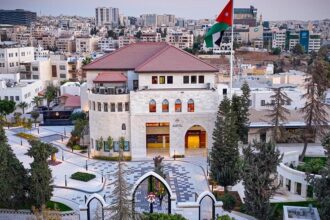 مجلس الوزراء يقر تسديد 42 مليون دينار لمطبوعات التعليم المتأخرة