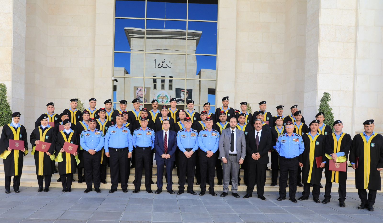 اللواء المعايطة يرعى حفل تخريج طلبة دبلوم مراكز الإصلاح والتأهيل