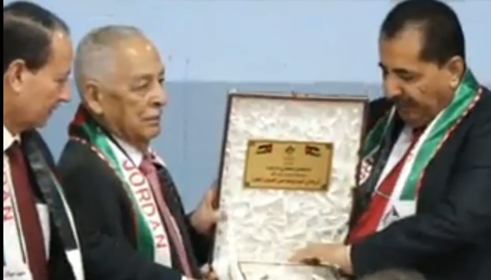 بالفيديو والصور .. العيسوى يرعى احتفال جامعة جدارا بعيد ميلاد قائد الوطن