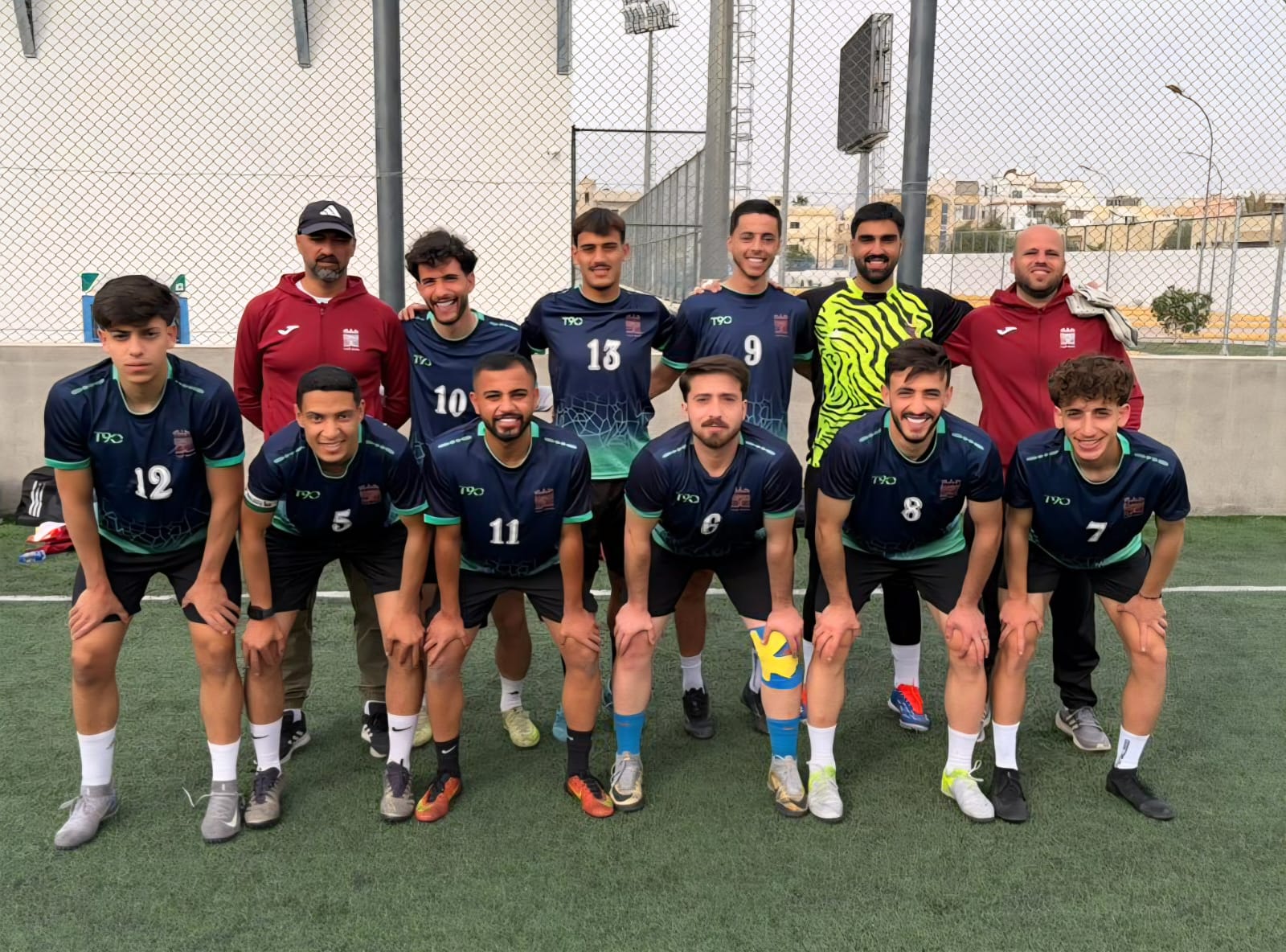 فريق جامعة البترا لكرة القدم يتصدر مجموعته في بطولة "القائد" بالعقبة