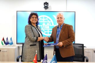 مركز عدالة و”الهجرة الدولية” يوقعان مذكرة تفاهم لتعزيز حماية حقوق المهاجرين والعمل اللائق في الأردن