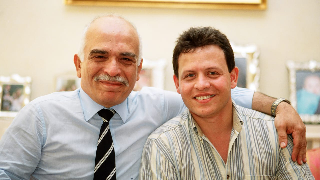 الأردنيون يحيون الذكرى السابعة والعشرين للوفاء والبيعة 