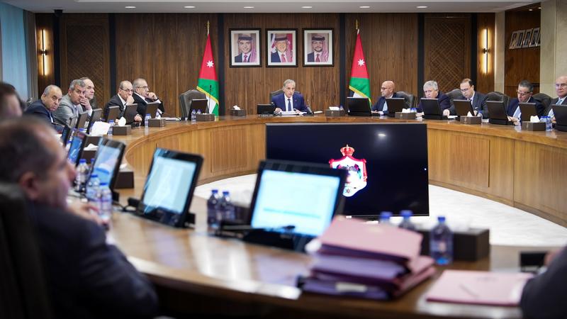 بأسطول يضم 180 حافلة ...الحكومة تقر تنفيذ المرحلة الثانية للنقل العام