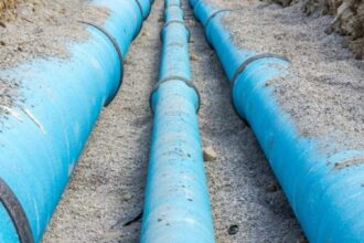 الحكومة تؤكد التزامها بالمعايير البيئية لمشروع الناقل الوطني