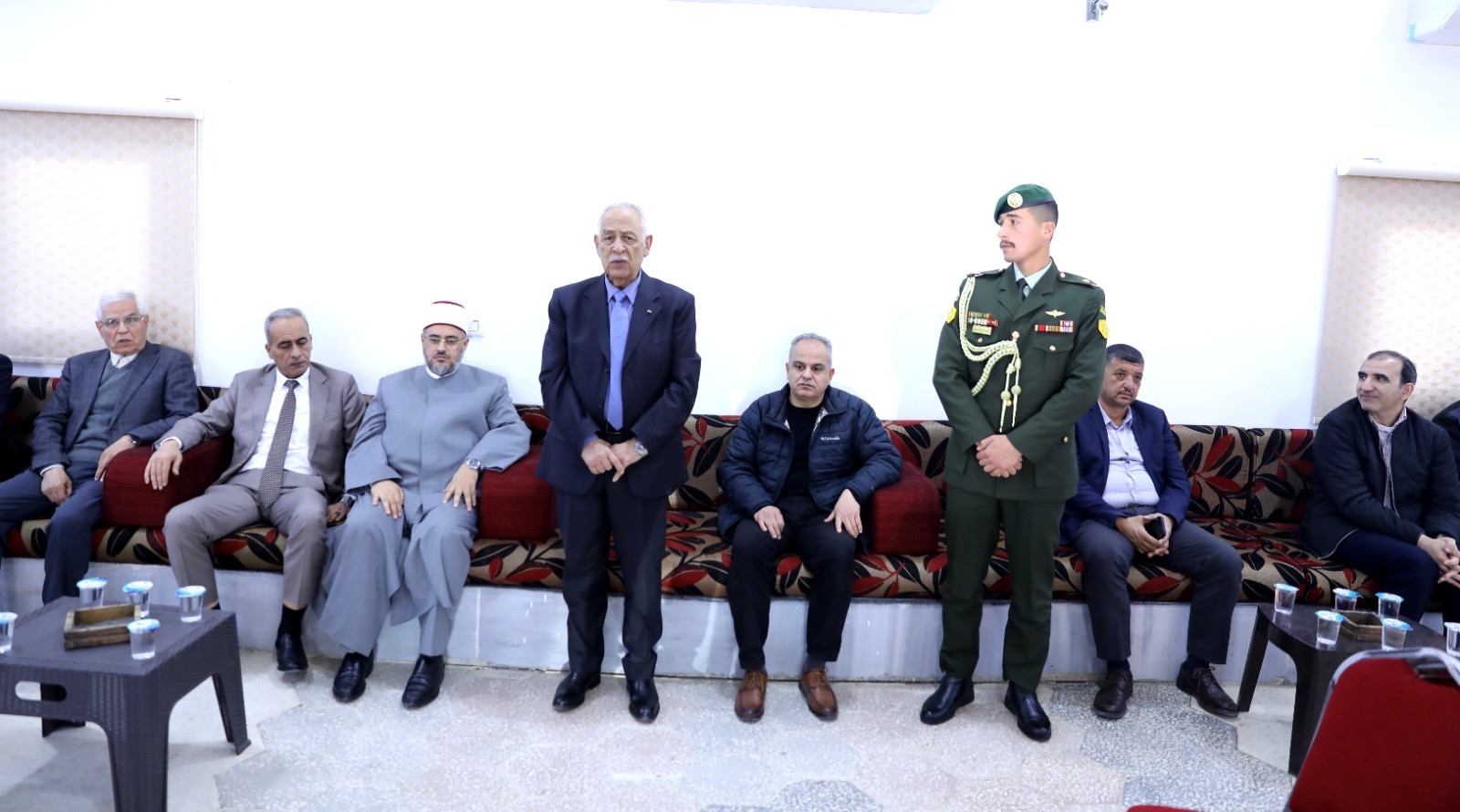 *العيسوي ينقل تعازي الملك وولي العهد إلى عشيرة العبيدات*