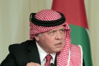 الملك يؤكد لرئيس وزراء هولندا ضرورة التوصل لتهدئة شاملة